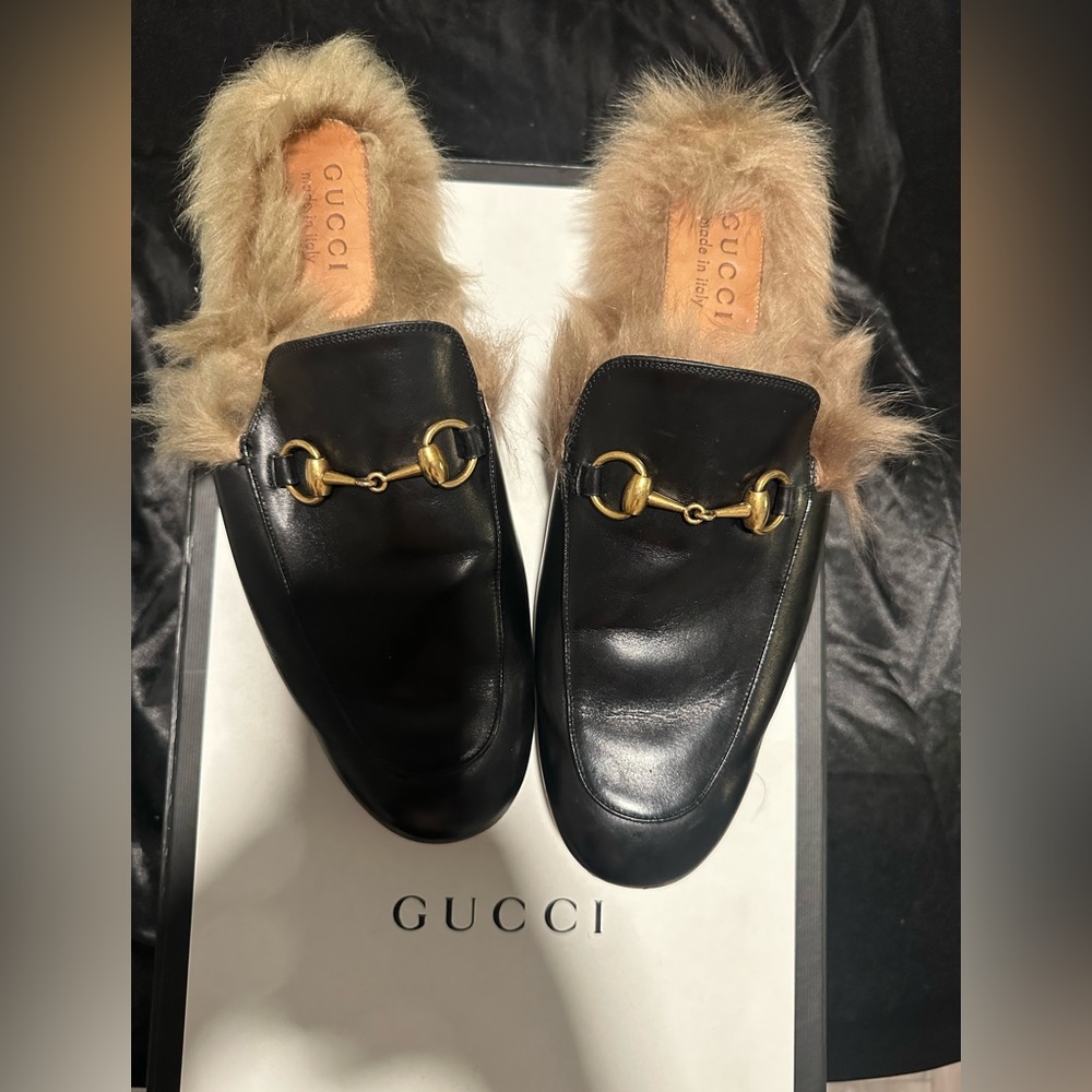 Gucci slippers